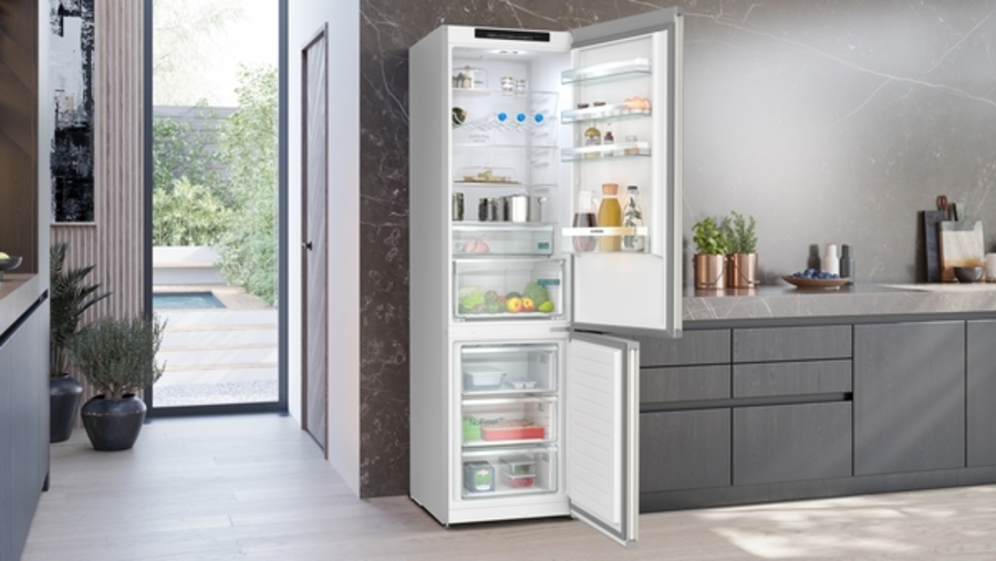 Siemens KG39N2IAF Küh-Gefrierkombination  Edelstahl NoFrost HxB:203 x 60 cm EEK:A