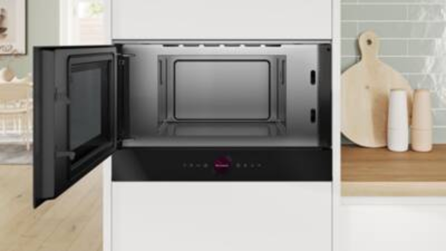 Bosch BFL7221B1 Einbau-Mikrowelle, Schwarz 60 cm 900 Watt, 21 Liter,links angeschlagen