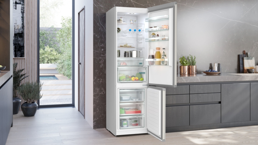 Siemens KG39NXICF Kühl-/Gefrierkombination Stand NoFrost Edelstahl , 203 x 60 cm
