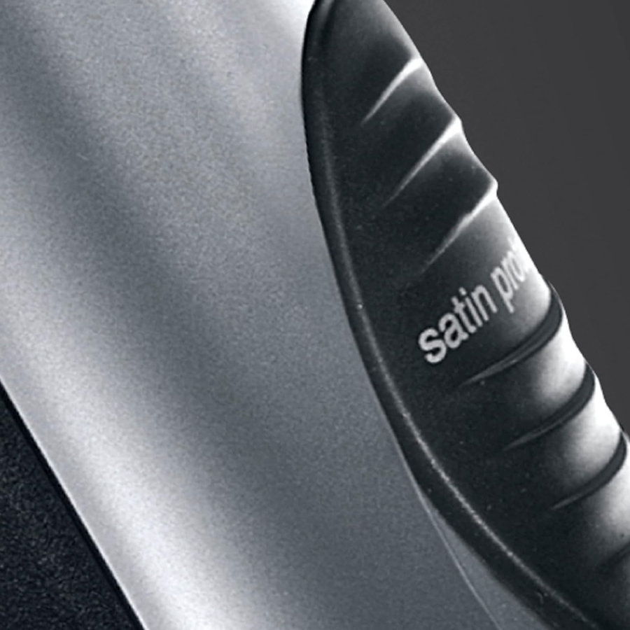 Braun Haircare HD710E Haartrockner 2200W, 3 Heizstufen, Ionisator Schwarz-Silber