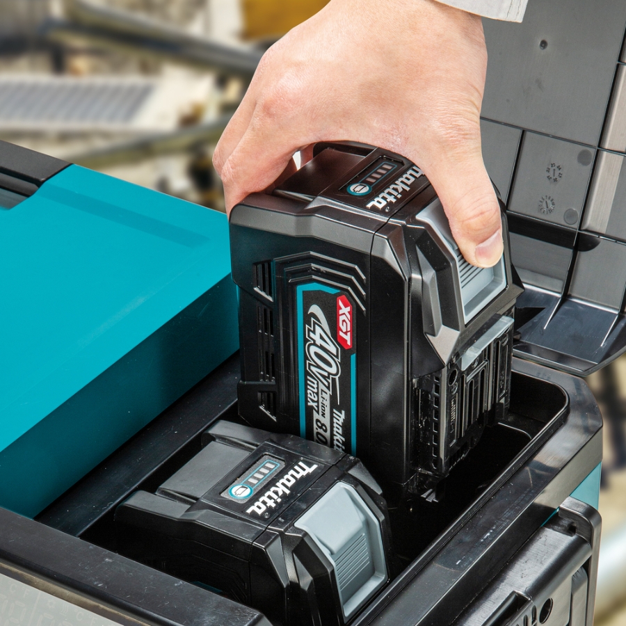 Makita CW004GZ Akku-Kühl- und Wärmebox 40 V max • 18V • 12V / 24V DC • AC • 29 L