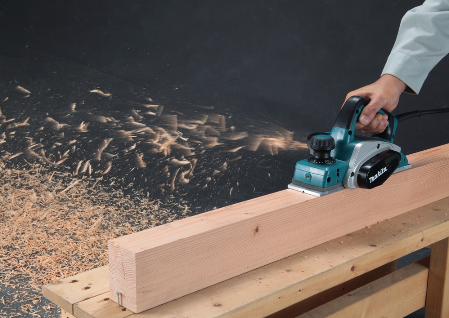 Makita KP0800 Falzhobel 620 W • 17.000 U/min • 82 mm