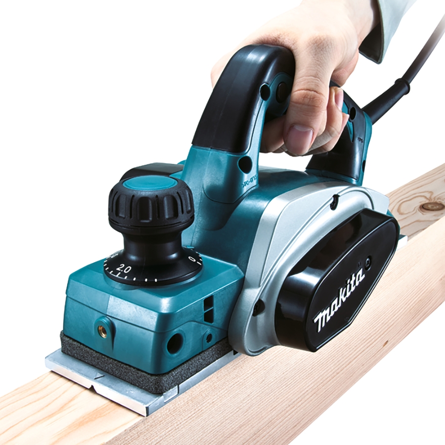 Makita KP0800 Falzhobel 620 W • 17.000 U/min • 82 mm