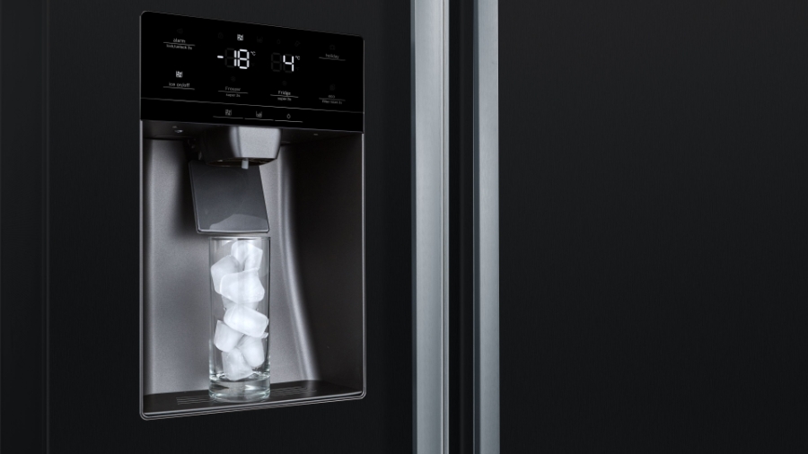Bosch KAD93ABEP Side by Side 178.7 x 90.8 cm, Schwarz NoFrost,Eis- und Wasserspender mit Wasseranschluss