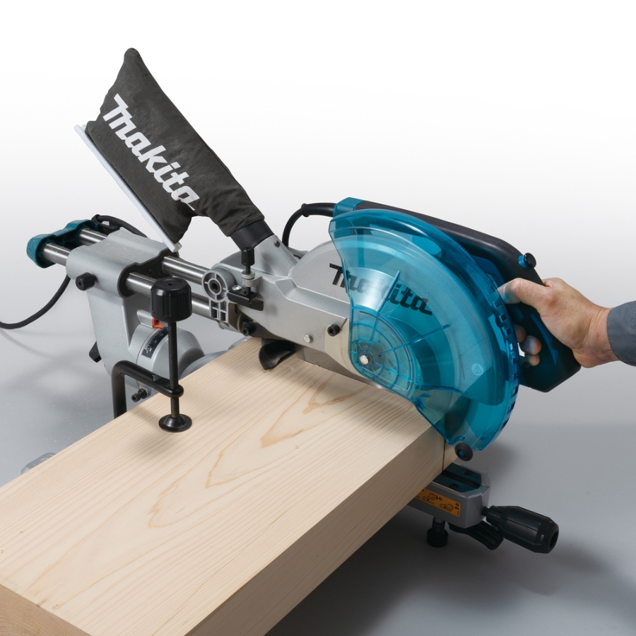 Makita LS1110F Kapp- und Gehrungssäge 1.450 W • 4.500 U/min • 260 mm