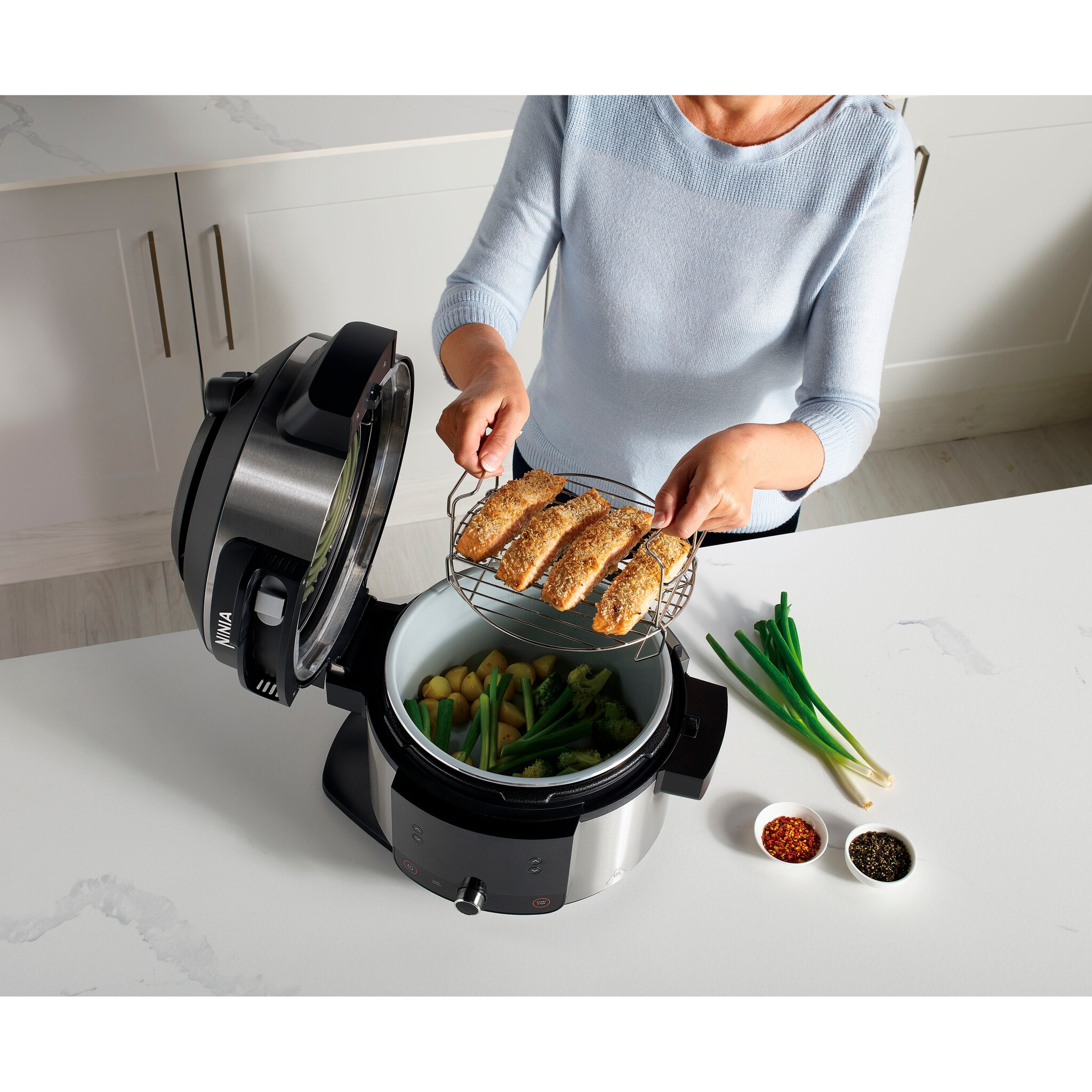 Ninja OL550EU Foodi Multikocher mit SmartLid Multikocher  6L,11-in-1 Multicooker,Heißluftfritteuse,Grillen,